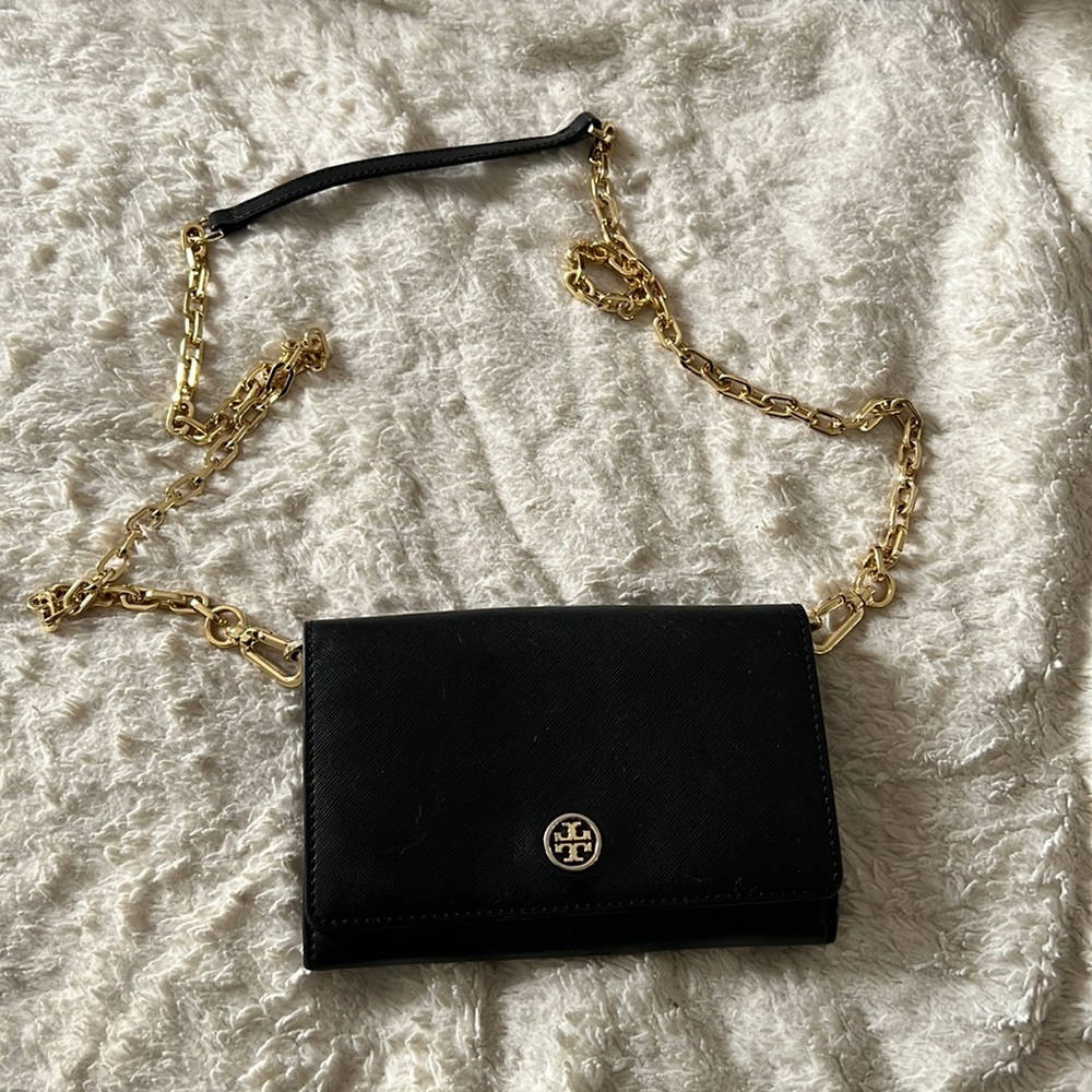 Tory Burch Robinson Chain Wallet Black